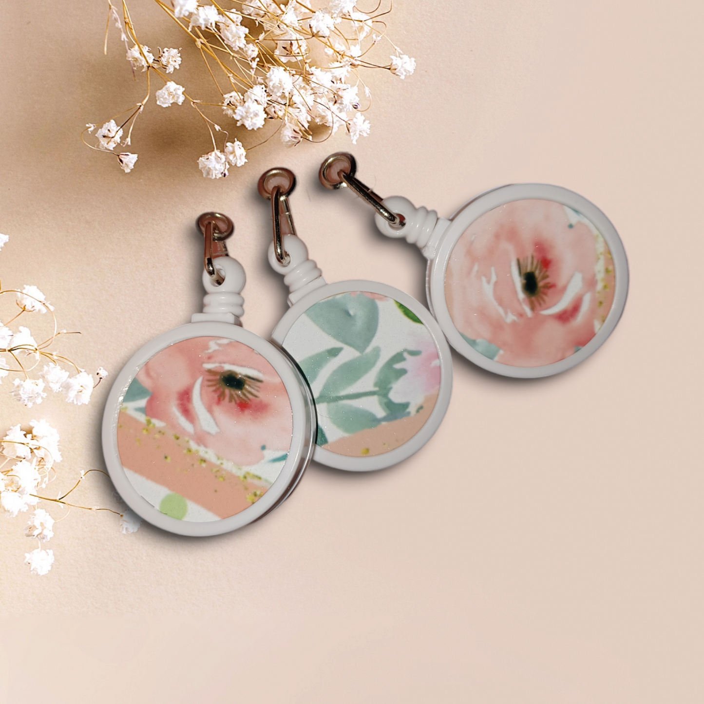 Floral retractable clip