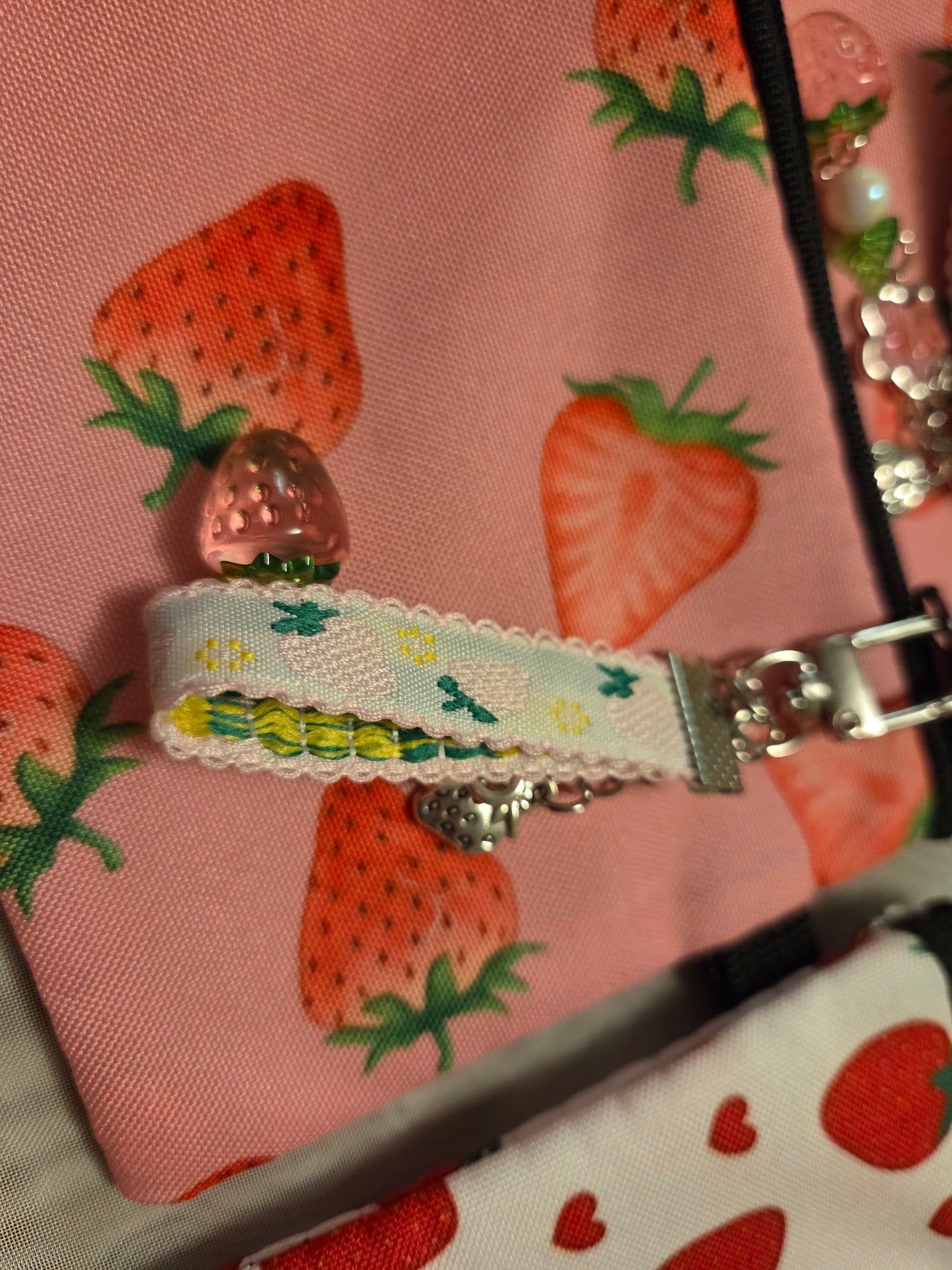 Strawberries & Cream Blast pouch with charm