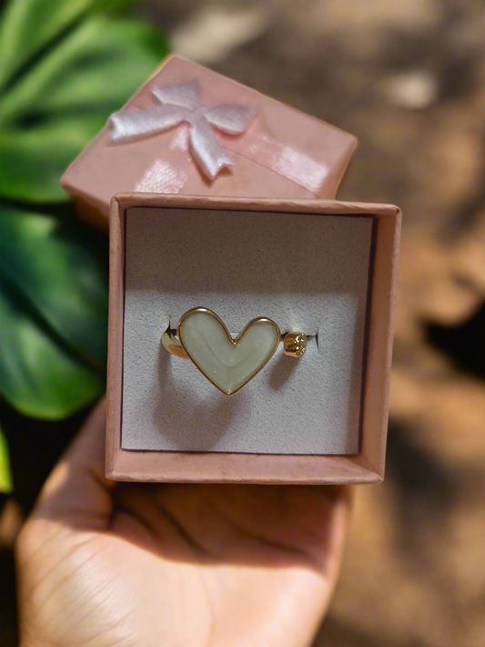 Heartfelt loving ring