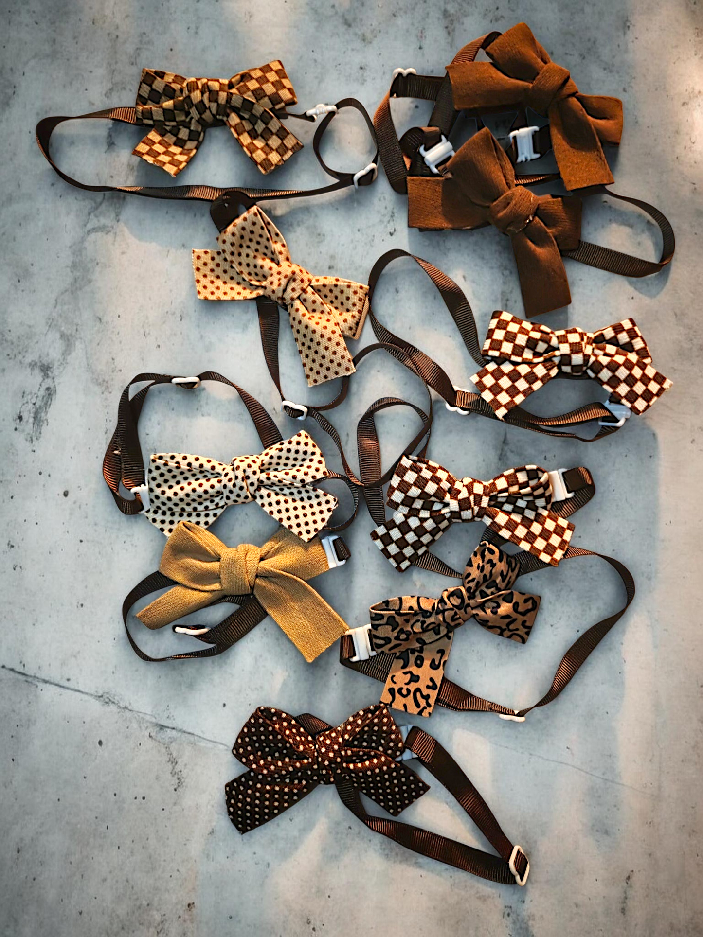 Necktie with Adjustable Collar